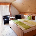 Guest house Ferienweingut Klaus Thiesen Gastezimmer Und