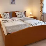 Ferienweingut Klaus Thiesen Gastezimmer Und Ellenz-Poltersdorf