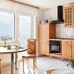 게스트하우스 Ferienweingut Klaus Thiesen Gaestezimmer Und 4*