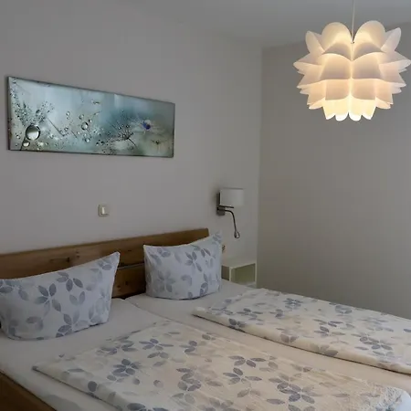 Ferienweingut Klaus Thiesen Gästezimmer Und Ellenz-Poltersdorf