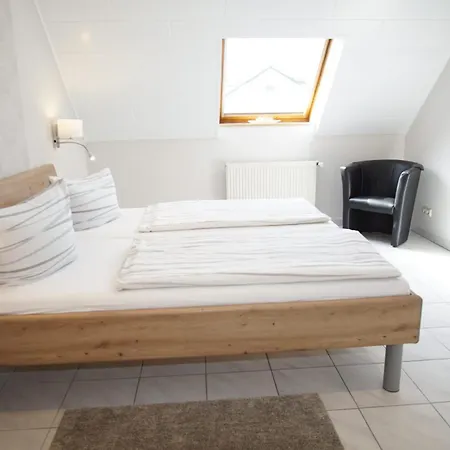 Ferienweingut Klaus Thiesen Gästezimmer Und 4* Ellenz-Poltersdorf