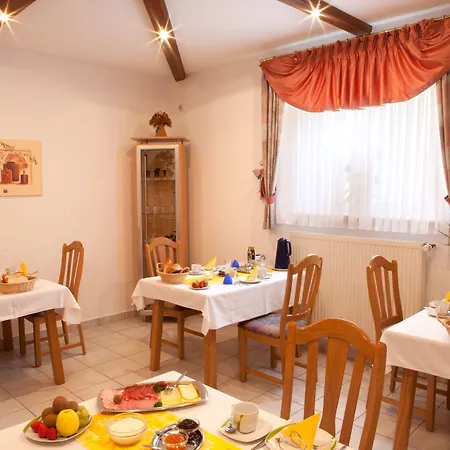 Ferienweingut Klaus Thiesen Gastezimmer Und Guest house 4*