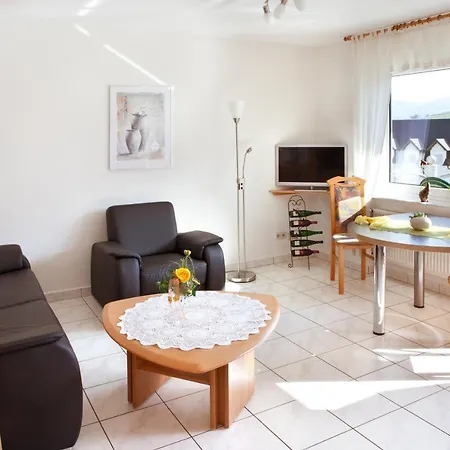 Ferienweingut Klaus Thiesen Gaestezimmer Und 4* Ellenz-Poltersdorf