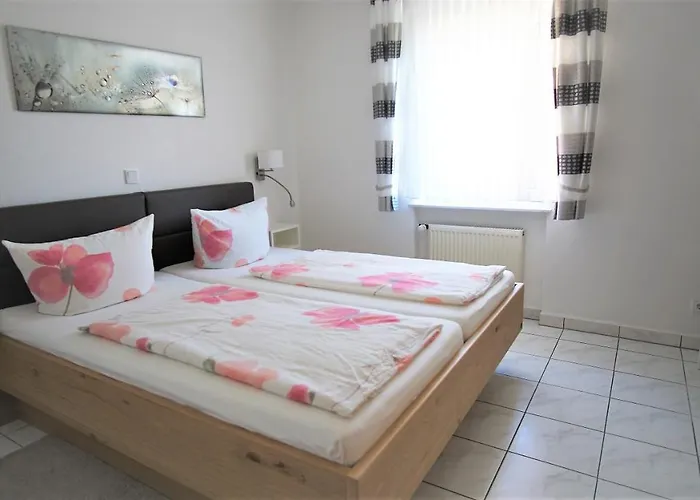 Ferienweingut Klaus Thiesen Gastezimmer Und 4* Ellenz-Poltersdorf