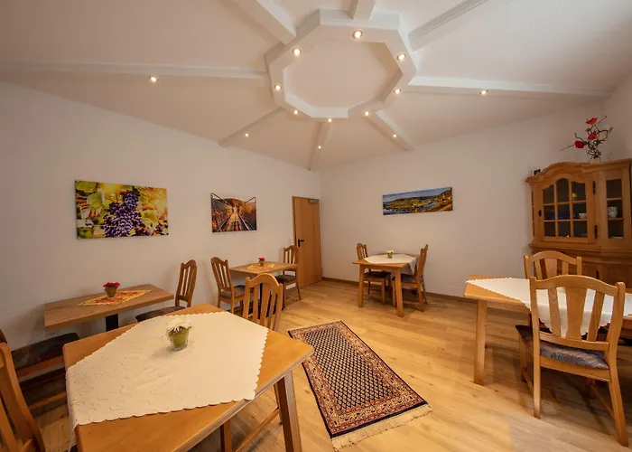 Ferienweingut Klaus Thiesen Gaestezimmer Und 4* Ellenz-Poltersdorf