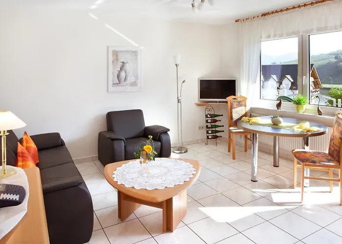 Ferienweingut Klaus Thiesen Gastezimmer Und 4* Ellenz-Poltersdorf